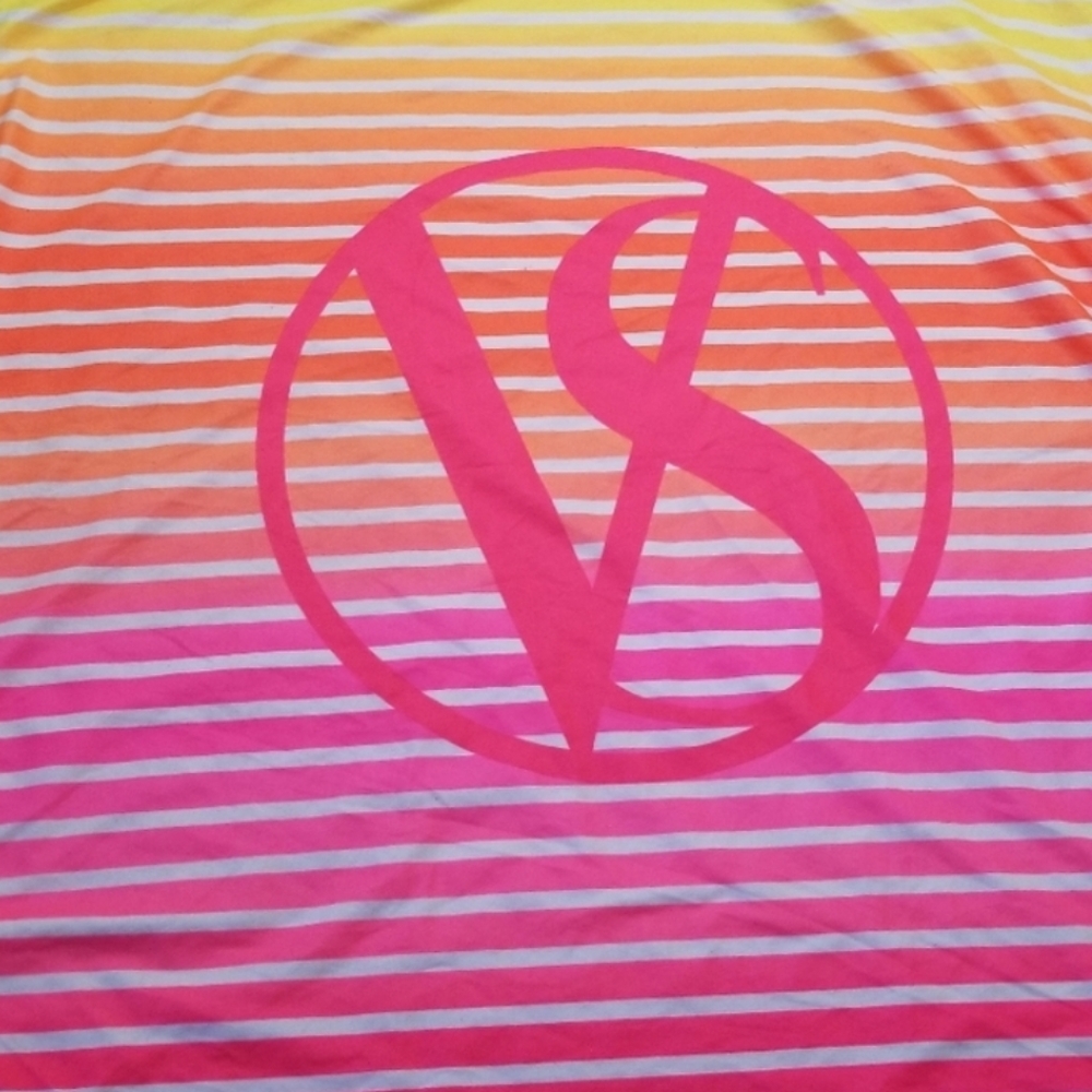 Victoria's Secret Beach Blanket - Picture 2 of 3